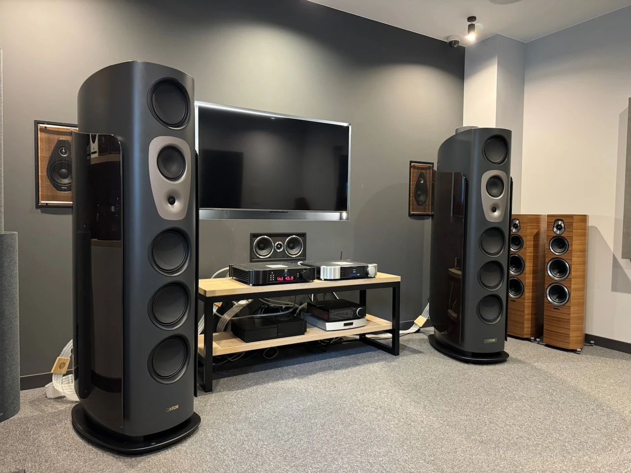 1744770230244041.jpg 1744770230244041.jpg