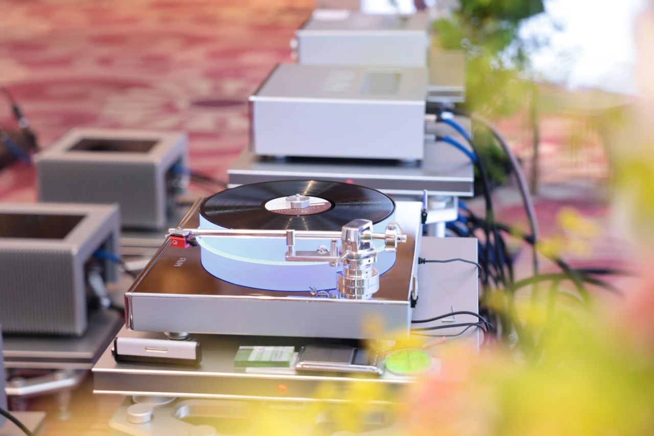 1752487308685719.jpg 1752487308685719.jpg